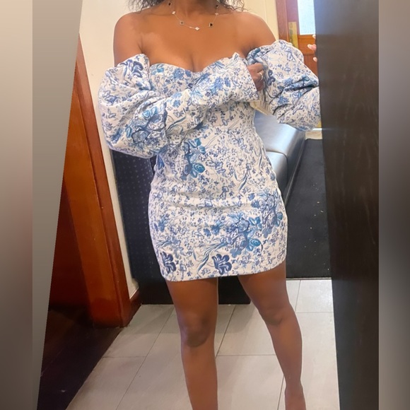 House of CB Lucrezia Dress - Picture 6 of 10